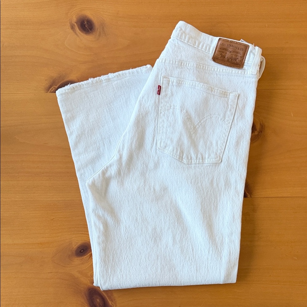 Levi's Women's Ribcage Straight Ankle Jeans White